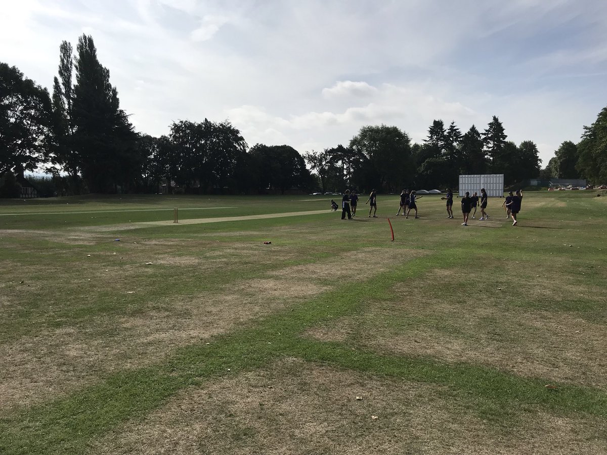 woody_emily's tweet photo. @NorfolkCB u15 girls warming up ahead of the first round of fixtures 🏏 all refreshed after a good nights sleep!! 😁 #tour @malverncollege https://t.co/7Oebq9sIHb