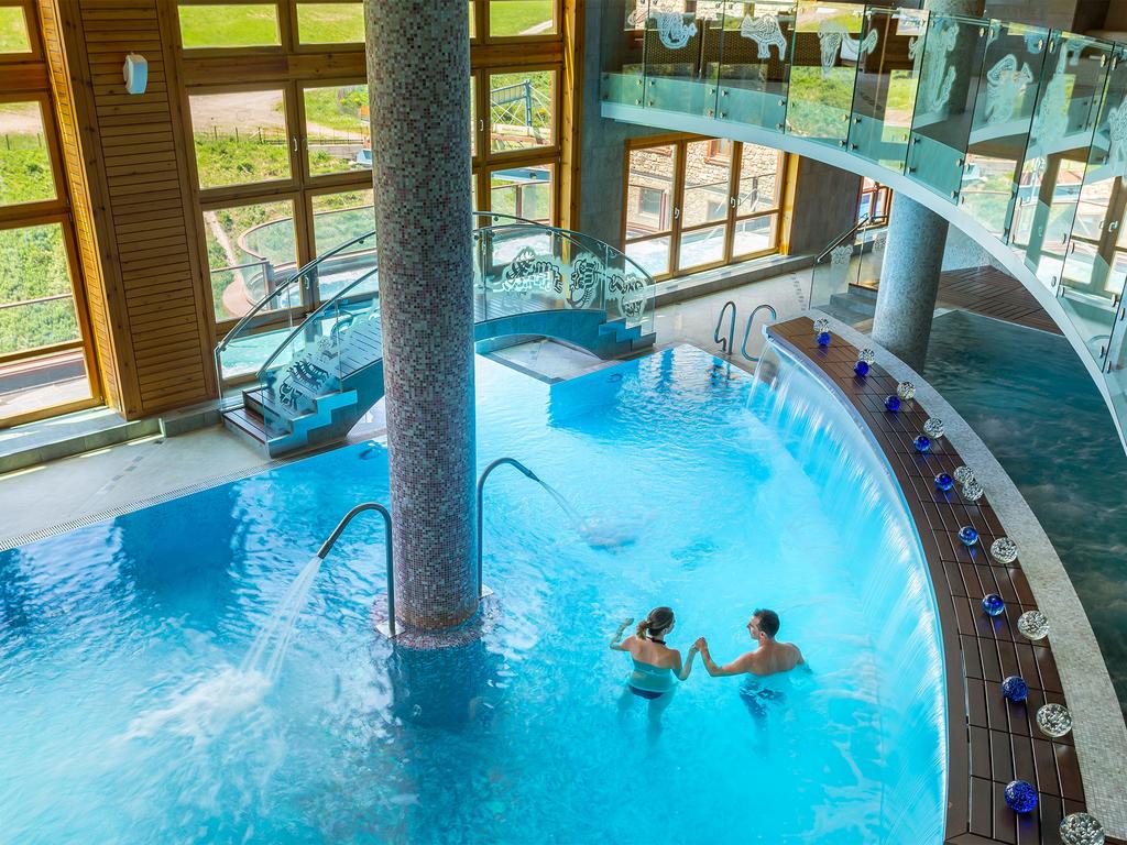 Inscríbete ahora a la Land Rover Party y podrás ganar un exclusivo fin de semana en ANDORRA para 2 personas:
- Curso de conducción sobre nieve
- 2 forfaits para esquiar en Grandvalira
- 2 noches en el Hotel Sport Hermitage &amp; Spa 5* (2 personas)
+info: landroverparty.com/?page_id=12436