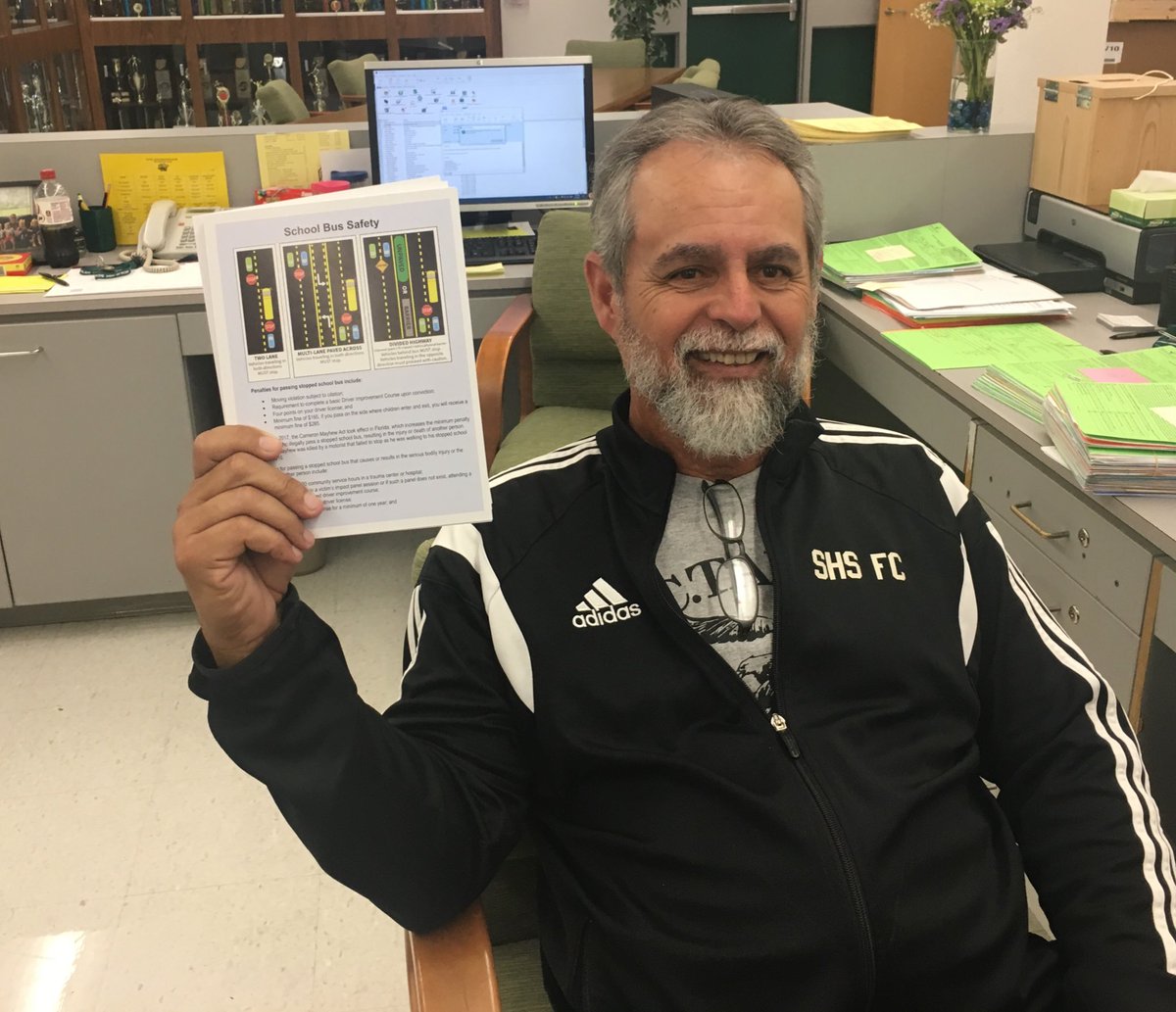 SafetyHCPS's tweet image. . @SicklesHigh ready and willing to provide families to share school bus safety tips 🚌 at their Open House!