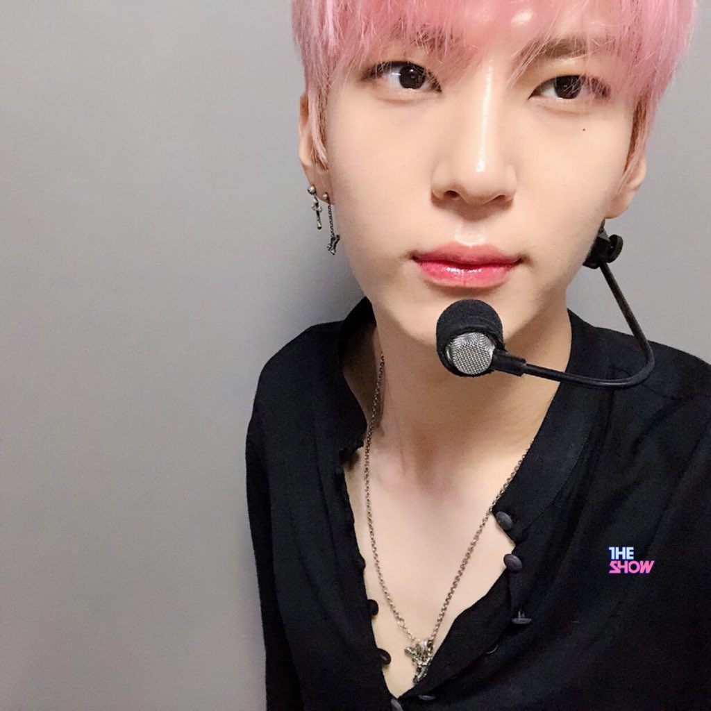 theshow_offcl's tweet photo. [★158회 더쇼 초이스 후보③] 요정 가루 총총총 뿌리고 별빛에게 온 레오🌟 #레오 #Touch&amp;Sketch #더쇼 #THESHOW @JUNGTW_LEO https://t.co/TeoYb3ImZY