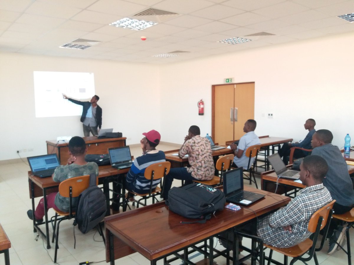 ParrotAI's tweet image. Introducing Foundation of Deep learning at UDOM-CIVE by @ThisIsApix in #Tanzania 

#MLfor6Weeks #parrotAI #DeepLearning