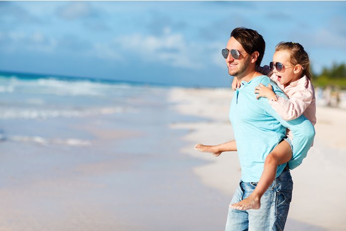 VisionAudio_'s tweet image. Conoce los 10 mandamientos de la #visión en verano. ¡Cuida tu vista, te lo agradecerá! @tuoptometrista visionaudio.es/el-astigmatism… #VisionAudio #SomosTuÓptica #consejos #salud #óptica