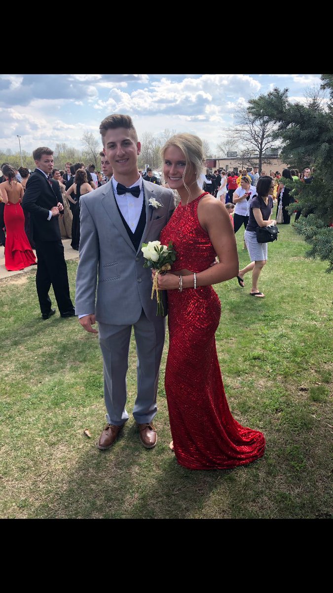 tymetzger4's tweet image. Happy bday @Macy_lintz, hope you have a great day❤️ miss you #handplacement