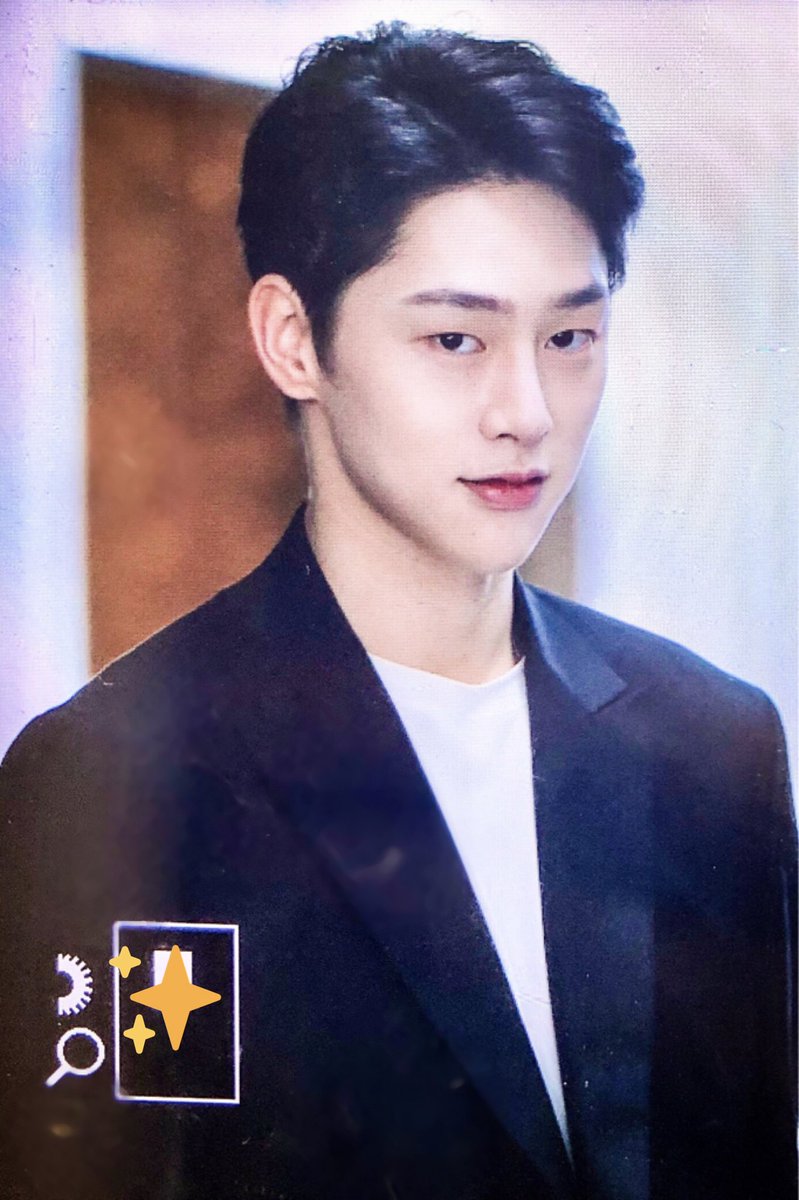 SHINEINBLACK_'s tweet photo. 180807 현빈이 오늘 넘나 까리하구 멋있는고얌 ㅠㅠ #권현빈 https://t.co/rVcfDedtoi