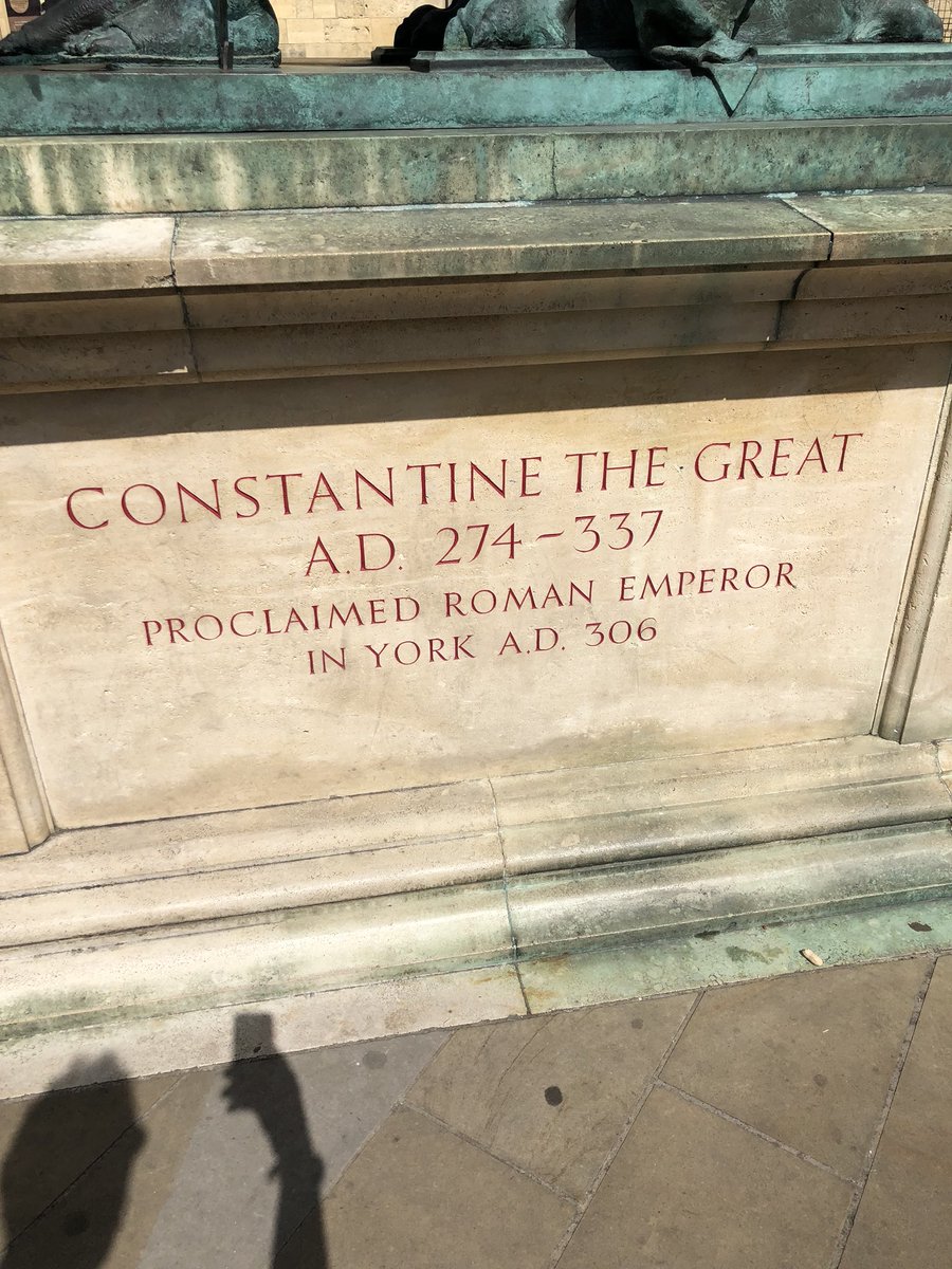 Statuesday's tweet photo. Statue of emperor Constantine near York Minster and some scaffolding #statuesday https://t.co/VyAGQuWwf8
