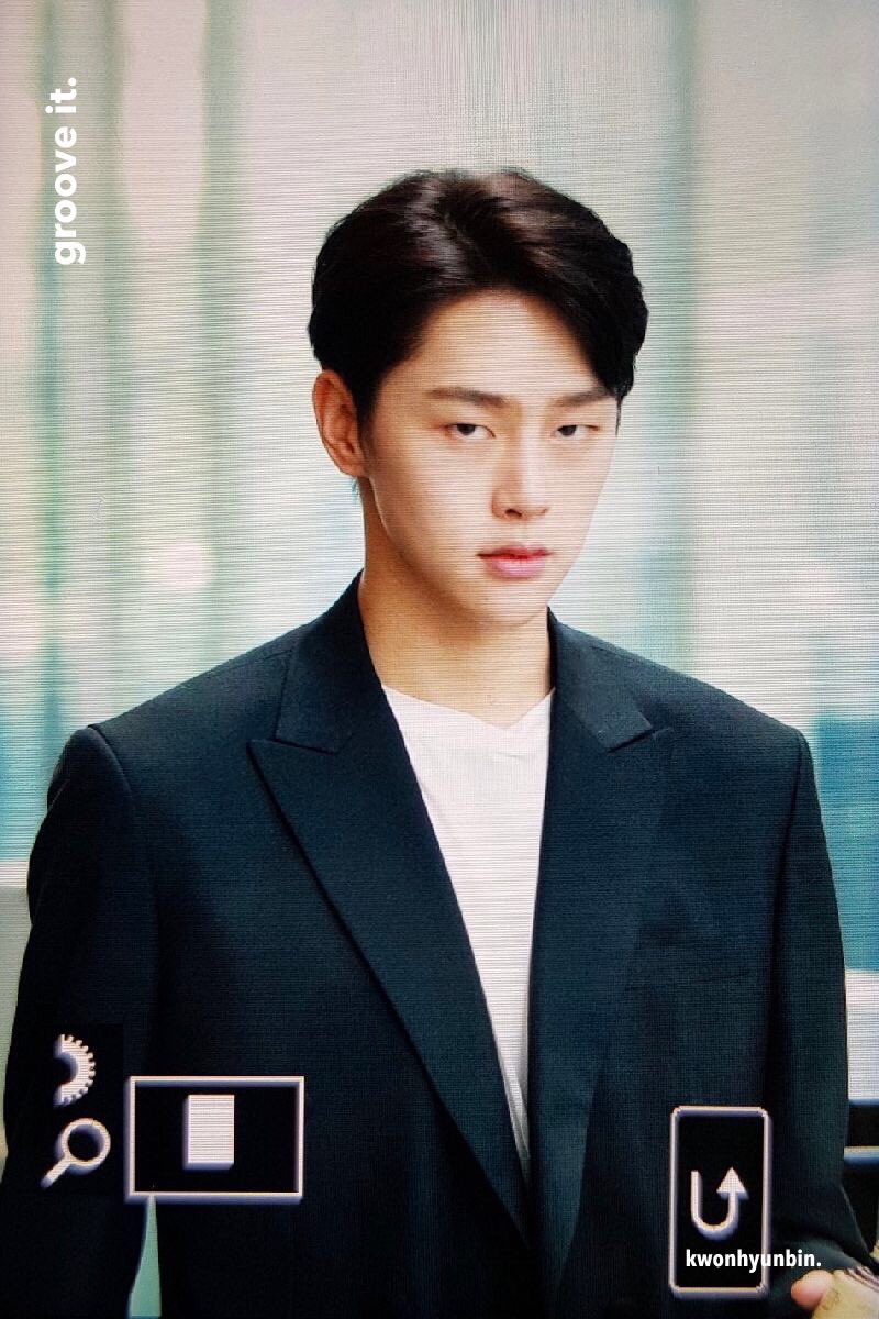 grooveit97's tweet photo. 180807 진짜루 말두 안되는 피지컬 여기찌 #권현빈 https://t.co/XSQ5qOJ1rf