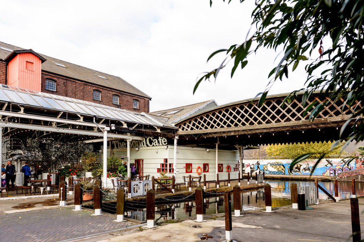 FridayFresco's tweet photo. Such a great venue for us to be at! #lifesbetterbywater https://t.co/lgvHhxm2yh