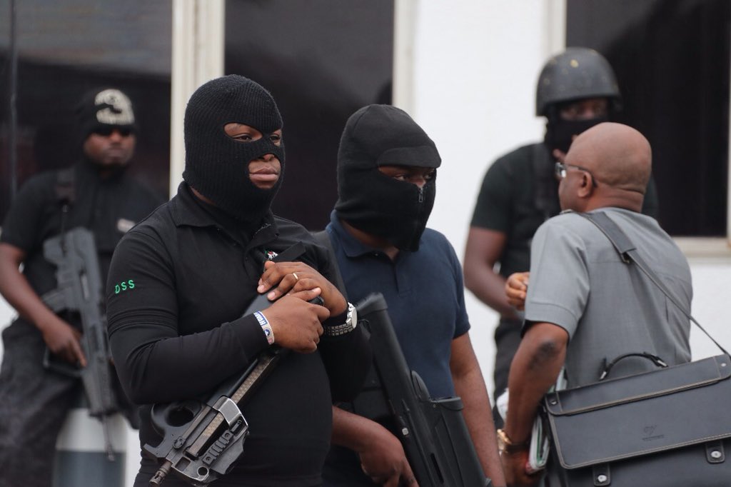 TechnochemOff's tweet photo. DSS official at National Assembly today...The battle is of the Lord @Gidi_Traffic @TrafficChiefNG @trafficbutter https://t.co/jmQwmRImFN