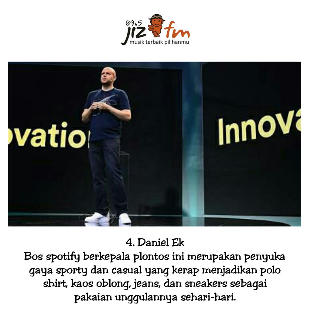 895jizfm's tweet image. Waahh... Bisa nyontek gayanya CEO dulu nib sob sebelum jadi CEO beneran😁 
#SIST4 #JIZ48 #CEOstyle #top4