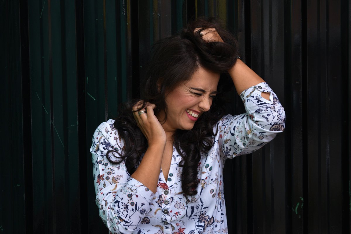 Kaylshamel's tweet photo. Just keep smiling... smiling and smiling some more!!!
@WellaSP_SA looks after my hair with my special #EnergyCodeSA V1+H3+L4+C5B+R6 what is your Energy Code?
#SystemProfessionalSA #LuciousLocks #HairCare #TammyTaylorMrsSA18 @MrsSAPageant https://t.co/kE4kCndPIl