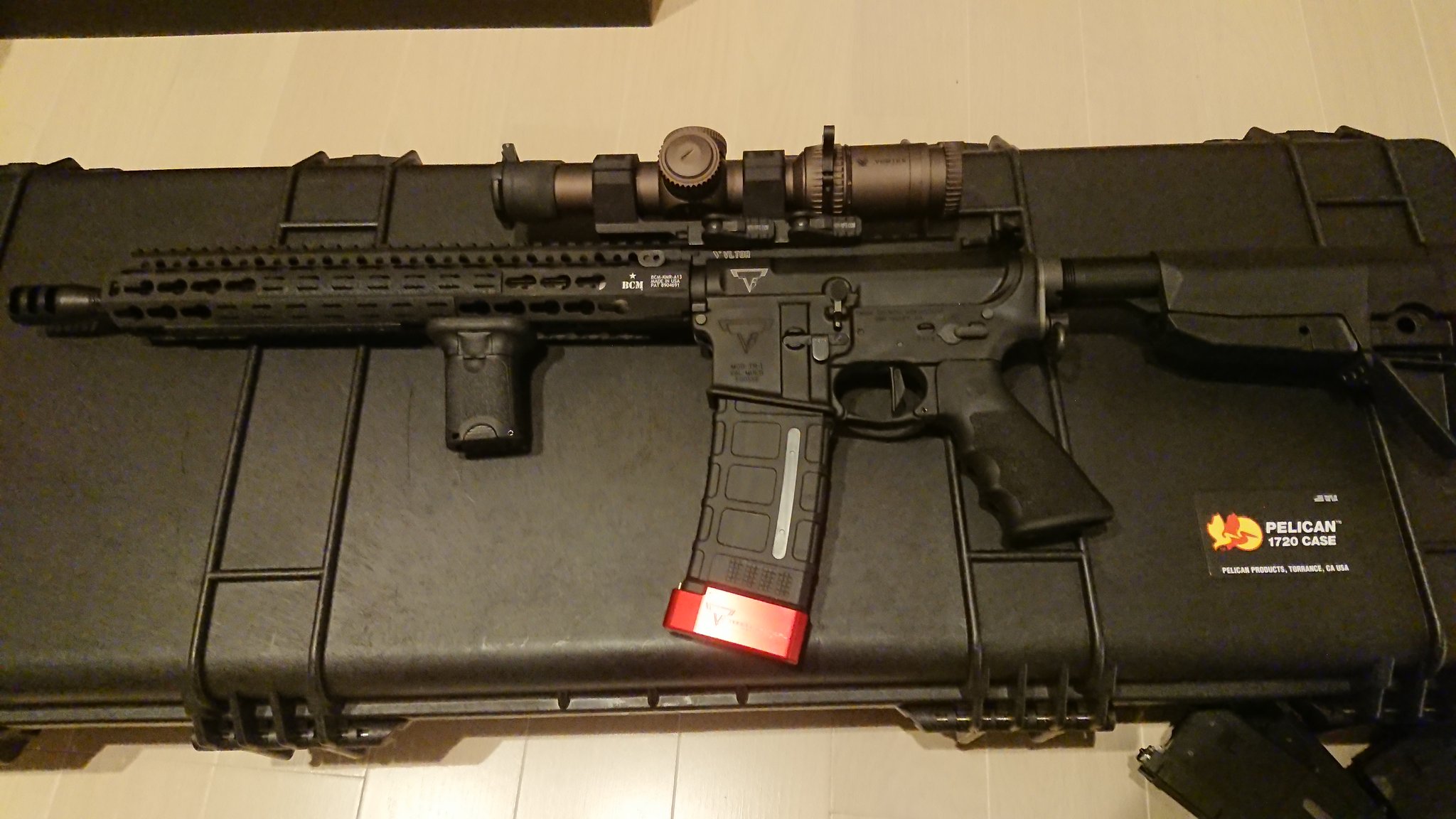 チョコボール健太 遂に完成しました 錦糸町のmoveさんにお願いして トレポンで作成したtaran Tactical Inovation Tti Ar15 ジョン ウィックver です １月から計画してコツコツとパーツを集めて完成にこぎ着けたので 感無量です Move トレポン Ptw