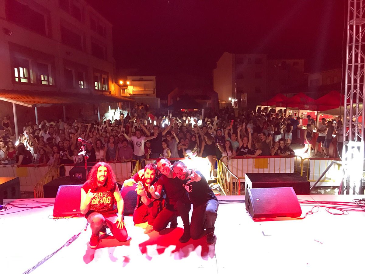 La Desbandada tweet media