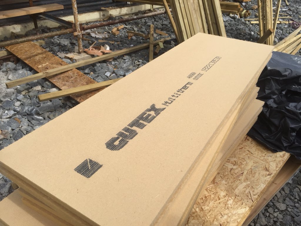 ecologicalbuild's tweet photo. Lovely day to be installing @Gutex_Daemmung #MULTITHERM #natural #insulation on @fergal5 #Passivhaus #timberframe #windtightness #breathable https://t.co/KQrRYm1n2z