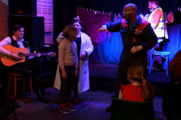 Impropriety's tweet photo. So you need to be this high...or smaller...or bigger to come to Pretenders Assemble! The Improvised Show For Children at @81renshaw on 19 August at 12.45pm. More details at https://t.co/Ou0R5MlLqr Message received? Good. #nofilter #noscript #makeemups #summerholidayfun https://t.co/dJsfTUBVun