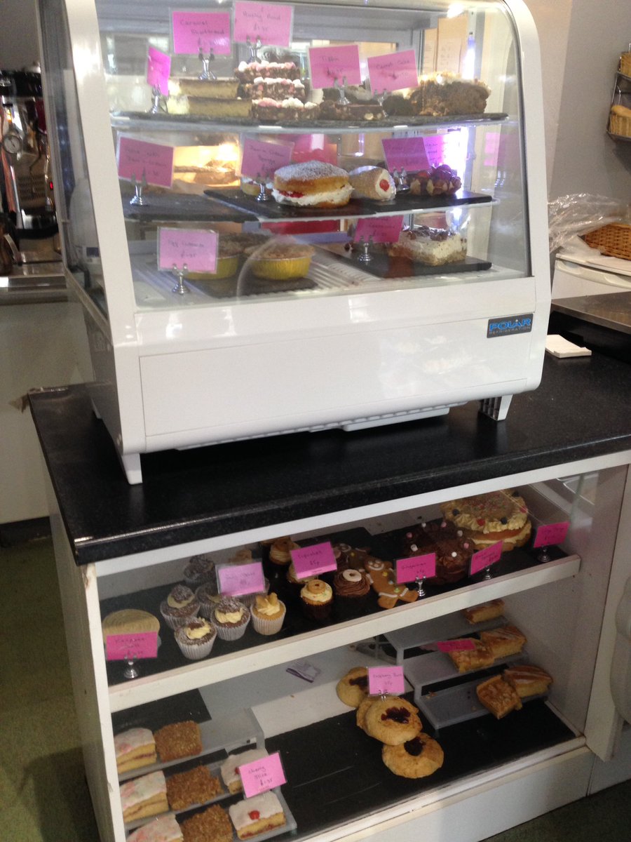 JJRadioRadio's tweet image. Spending the afternoon in #BoltonLeSands and found a lovely little #buttie #sandwich shop called #SugarNSpice. Lots of choice and very reasonable prices.