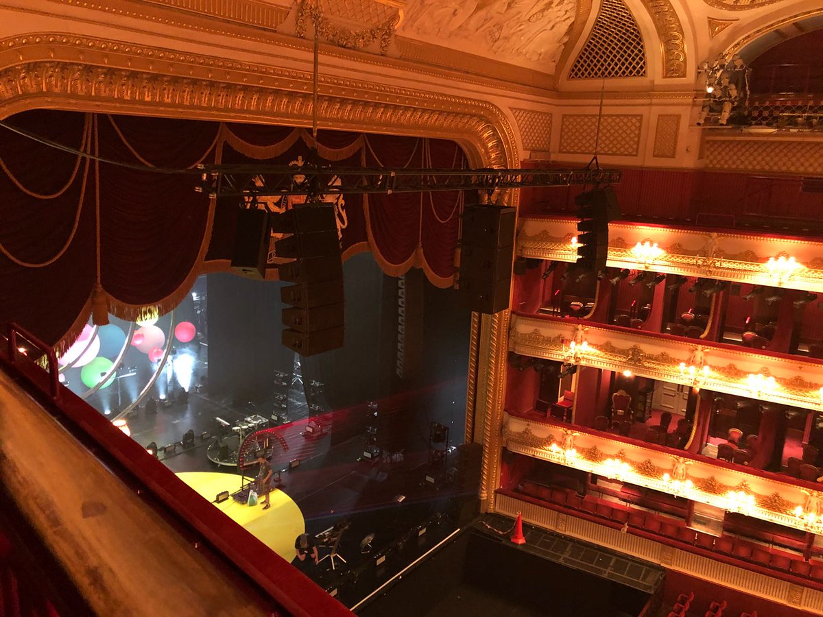 SouthbyProd's tweet photo. Working with our friends @Capital_Sound – Pet Shop Boys ‘Inner Sanctum’at the @RoyalOperaHouse – Full @dbaudiotechnik solution 48 x V8/12, 8 x VP, 6 x B22, 5 x V-Subs, 19 x D80s
#CapitalSound #dbaudiotechnik #EventProfs #PetShopBoys #RoyalOperaHouse https://t.co/YzCHVn50mn