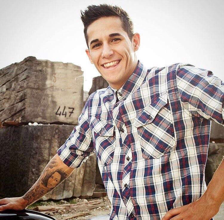 La familia de Luis Salom quiere agradecer todas las muestras de cariño, gracias a todos por seguir recordándolo.
FELIZ CUMPLEAÑOS LUIS ❤️ #LS39 #ls39always