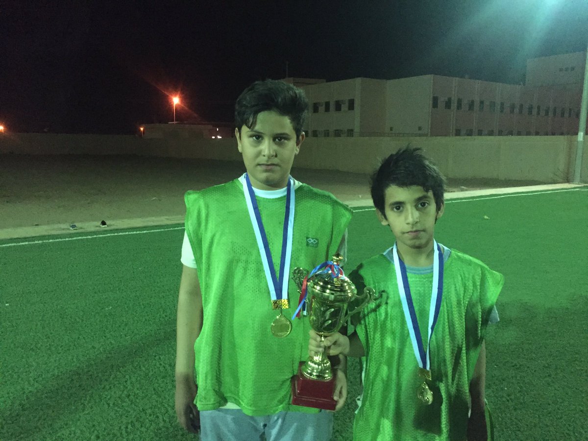ArjaSClub's tweet photo. إحتفالات لاعبي أسرة التميز الحاصله على المركز الاول بدوري نادي الملك عبدالعزيز للناشئين بعرجاء https://t.co/H58JRKGSzK