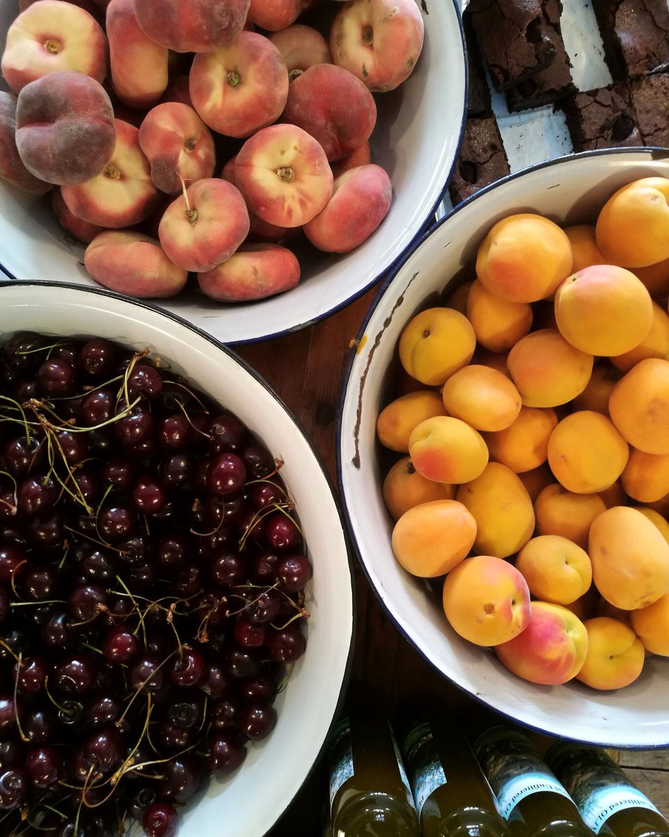 Organic cherries, apricots and peaches.

#stonefruitseason #organic #producestore #summerfruit #2northparade #oxfordshop