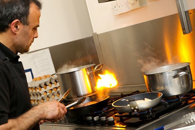 ZESTsouthmolton's tweet photo. Cooking up a storm in the Zest kitchen. All our food is cooked fresh to order. Your only concern is how to choose from the menu!
#ZestMainCourse #SouthMolton #ItalianStyle #Barnstaple #SteakNight #EatOutInDevon #Tiverton #Steak #RestaurantsInDevon #Delicious #FreshFood #Ilfr… https://t.co/capPptkSap