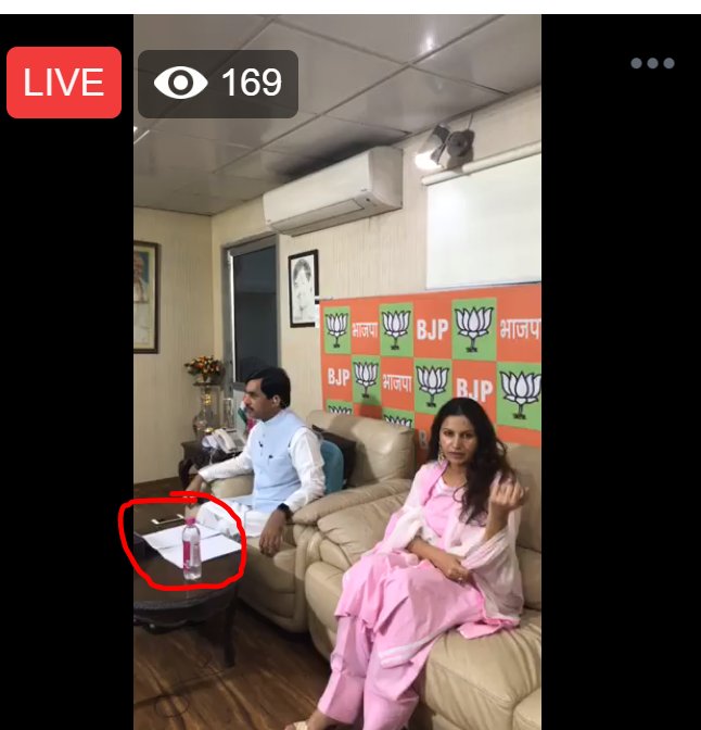 bhujang_pd's tweet photo. This is how TV debates goes on.
Prescripted written notes ^?
@ShahnawazBJP
#DeaDas #KalaignarHealth #HuaweiNova3iOnSale
Which TV ?? https://t.co/Zv0jyDuBiT