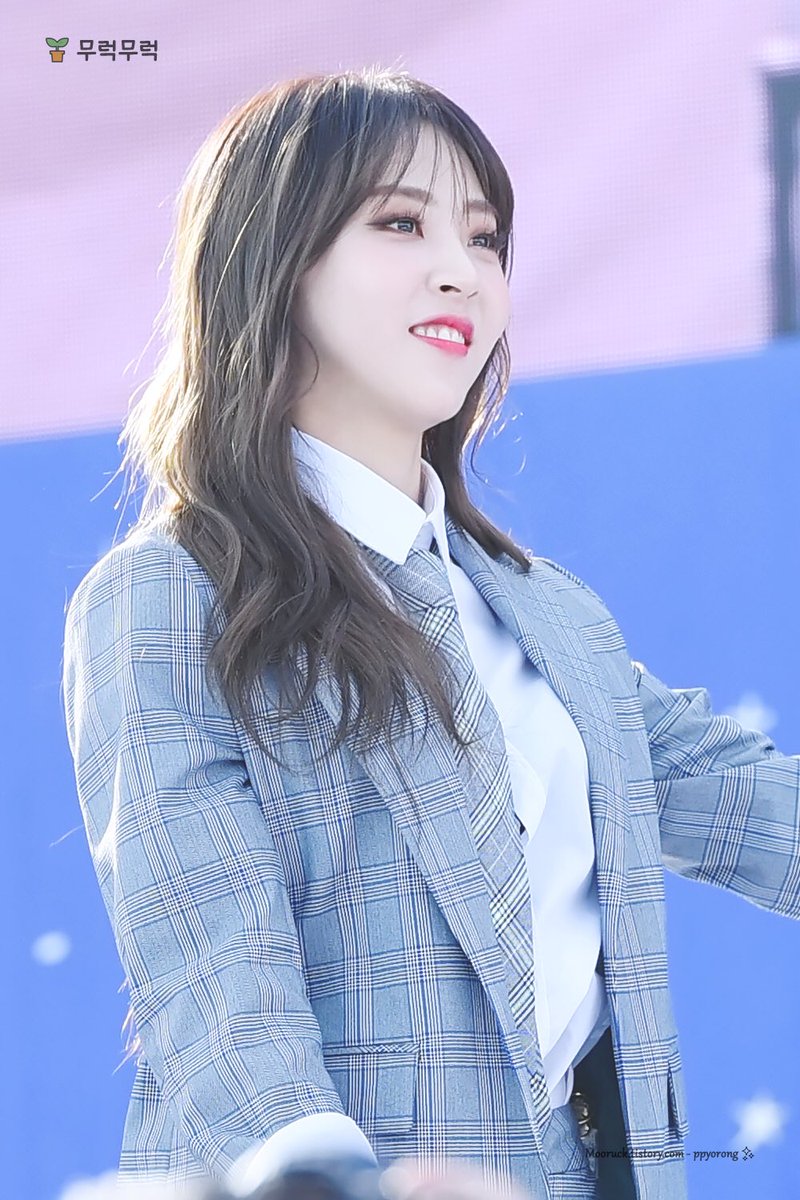 무럭무럭🌱 tweet media