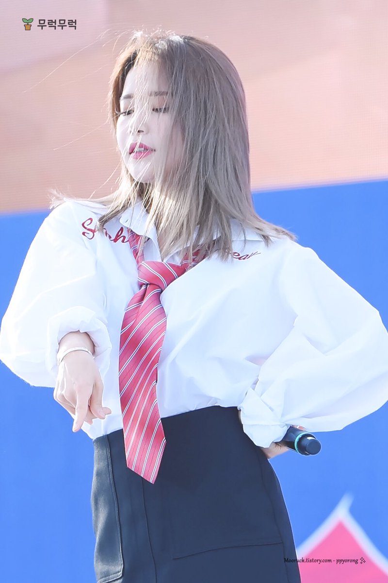 무럭무럭🌱 tweet media