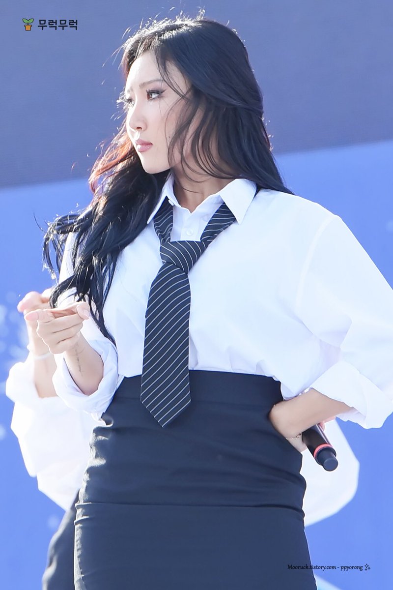 무럭무럭🌱 tweet media