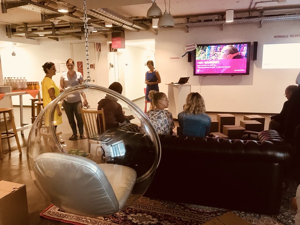 TanjaWasserfuhr's tweet photo. Einen Gruß an die neuen Follower aus dem #telekomkitchen #telekomwall @Gen2KDiscord @jumpman_xd @MatWrede @SirLeigh @DGamingProd @naollihalt @CarstenRose @Sprach_los @sirod @SemiElectronics @StaffeldtAnke @sarfeld @MonicaKummerow @mi_kue @ChristianFalke3 @arbeitXpunkt0 @bjhansz https://t.co/Izg4ya37bO