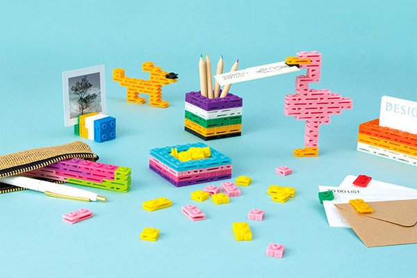 PenTerrace_Waka's tweet photo. midoriより発売のBlock Clipのご紹介です。Sサイズならコピー用紙約10枚・Mサイズなら約15枚留める事が出来ます。クリップの数を増やすと、アイデア次第でいろんな形に組立てられて、デスク周りも楽しく華やかに☆4色のカラフルで楽しいクリップです✨
#BLOCKCLIP
#日本文具大賞 https://t.co/JcAEqJu0ZX