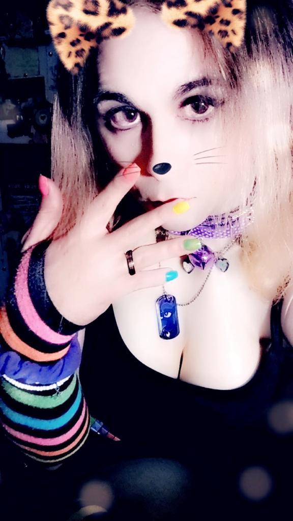 JayniTigerpaw's tweet photo. I see your true colors shining through. I see your true colors and that's why I love you. So don't be afraid to let them show. Your true colors are beautiful like a rainbow. π³οΈβπ #TrueColors #CyndiLauper #RainbowGirl #ColorfulSpirit https://t.co/tBbMPrTqJZ