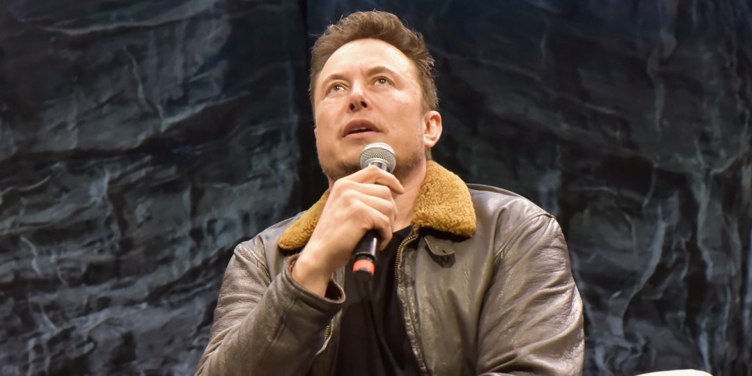 SpraoNews's tweet photo. Elon Musk Is Selling Surfboards Now And They Sold Out Instantly https://t.co/Ky7XKhVB1U https://t.co/oYww9YeWVN