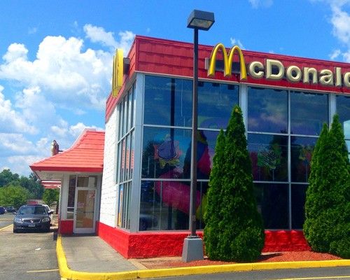 bitcoinagile's tweet image. McDonalds MacCoin: 10 Things to Know About the Big Mac 50th Anniversary Promotion #bitcoin #maccoin finance.yahoo.com/news/mcdonald-…