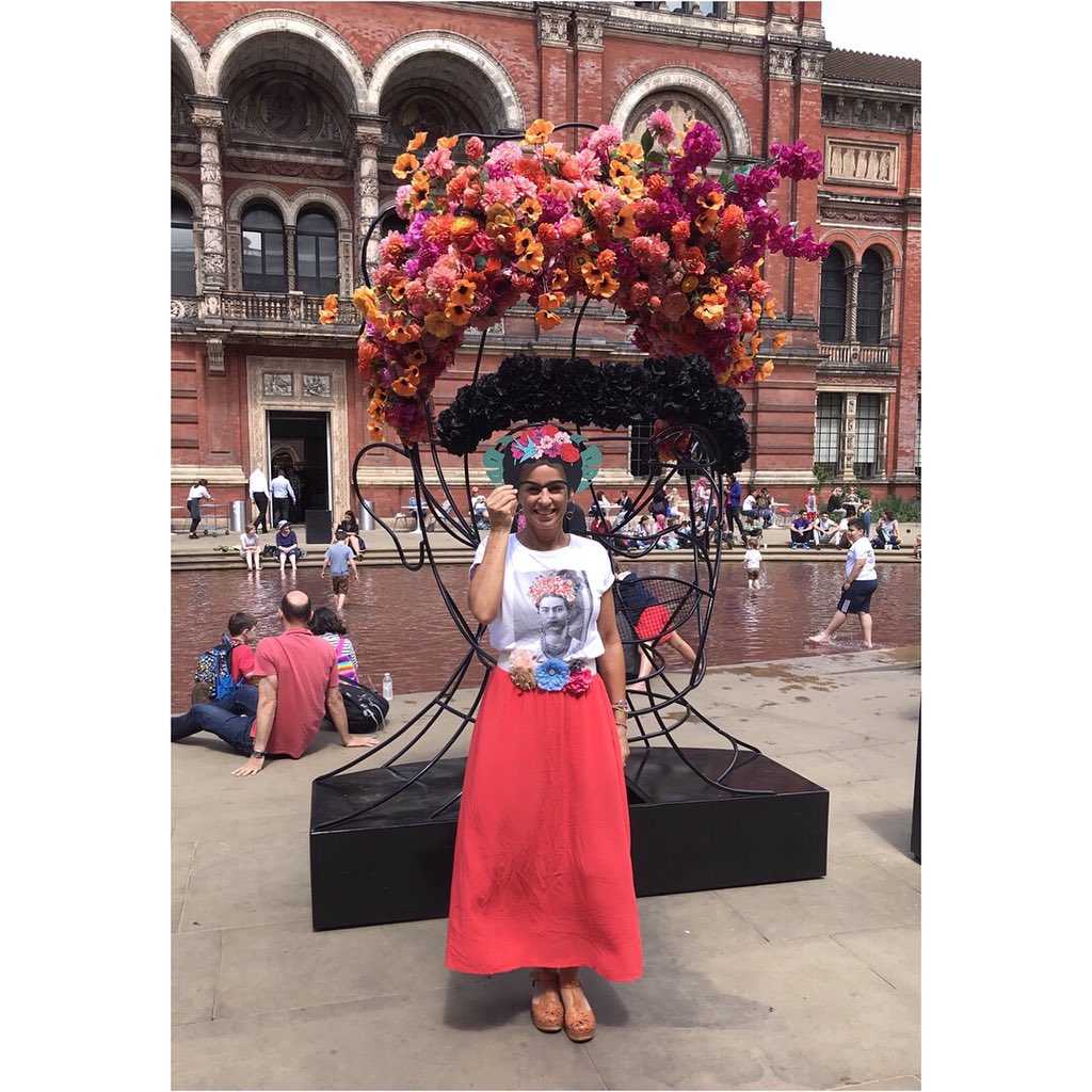 card_cutout's tweet photo. Lovely day out for #cardcutout @V_and_A #fridakahlo 💃🏼🌸🌼🌺💗 FABULOUS jewelry by @byIrisDelaTorre #fridakahloexhibition #beutyandpain #colourdelight #amazingwoman #inspiration #cardcutout https://t.co/c9mbirZh4A