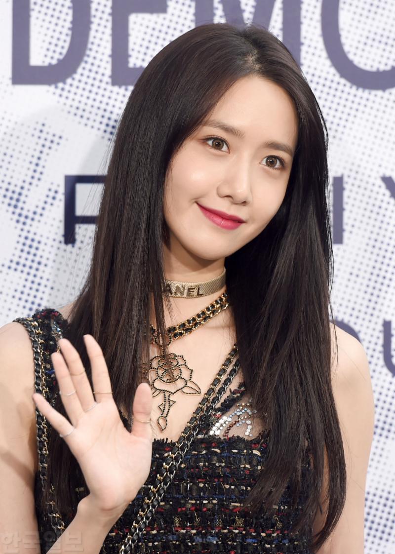 soshialism's tweet photo. The day Yoona woke up and decided she wasn't going to have any mercy on us https://t.co/LTyqQUHOoP