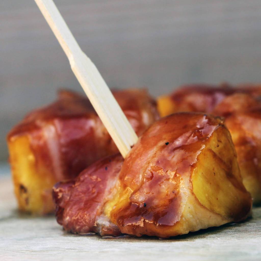 bbqjunkienl's tweet photo. Nieuw recept online: Ananas in Bacon #bbqjunkie #bbq #bbqsnacks https://t.co/Gk22IYZGUa https://t.co/CfQB2q457y