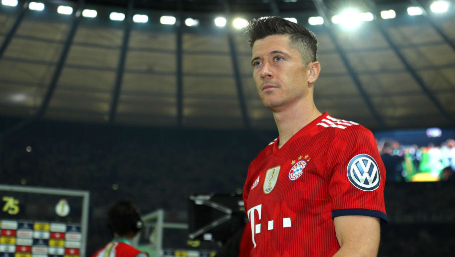 Chelsea boss Maurizio Sarri has made Bayern Munich striker Robert Lewandowski his main transfer target. (Source: Star)