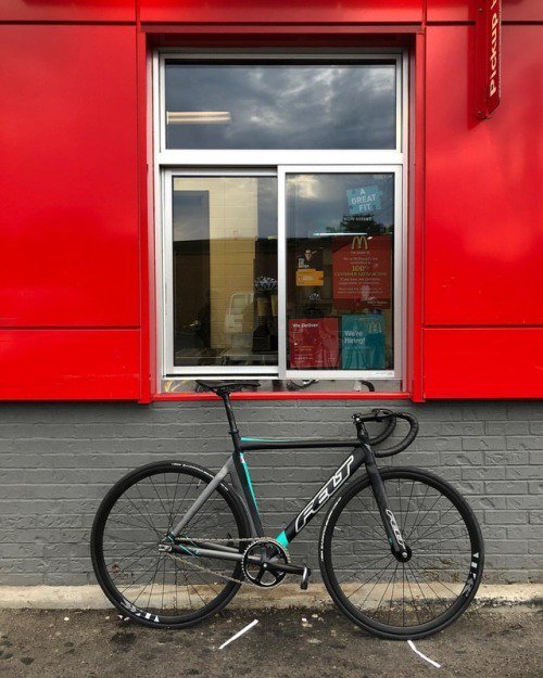 Allfixedgear's tweet photo. Patricia’s Felt.
.
.
.
📸 @stevecarty
.
.
.
#feltcycles... https://t.co/OCG1JIoDSK https://t.co/KdoL7jPaRB