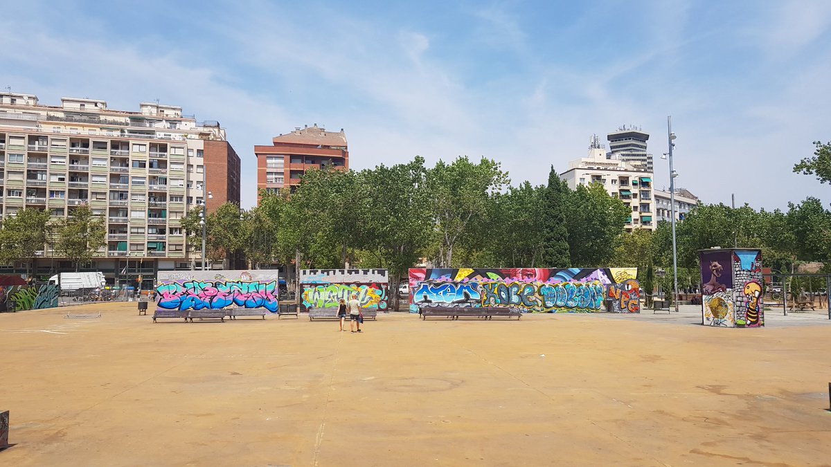 GraffToursBCN's tweet photo. #grafftoursbcn the best #graffiti and #streetart tour in #Barcelona 

#specialoffer quote 2FOR25GTBCN when booking and enjoy a tour for 2 for just 25€

#airbnb https://t.co/bdTrNXIp8E https://t.co/sAVFXvm6Fz