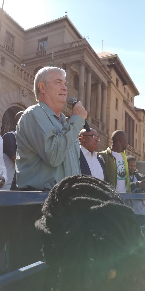 FreedomMVMT_SA's tweet photo. Pieter Groenewald from the @VFPlus addressing protesters. 

#StopTheTaxAttack https://t.co/AODsWCUAD6