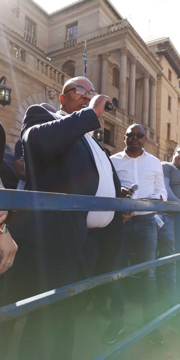FreedomMVMT_SA's tweet photo. Powerful!

Pastor Harry from the Christian Revival Church addressing protesters. 

#StopTheTaxAttack! https://t.co/M471mIxjiq