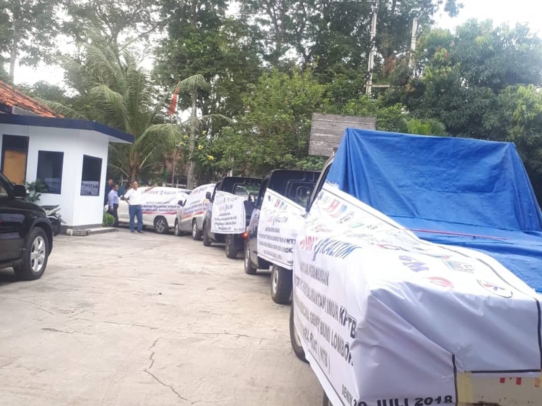 pupukkaltim_id's tweet photo. Sebagai bentuk kepedulian terhadap korban bencana alam di Lombok, Nusa Tenggara Barat, PT Pupuk kalimantan Timur (Pupuk Kaltim) yang merupakan anggota holding dari PT Pupuk Indonesia (persero) memberikan bantuan kepada korban gempa.
Cek selwngkapnya:
https://t.co/7oQd1AKJk3 https://t.co/rO7BgAN214