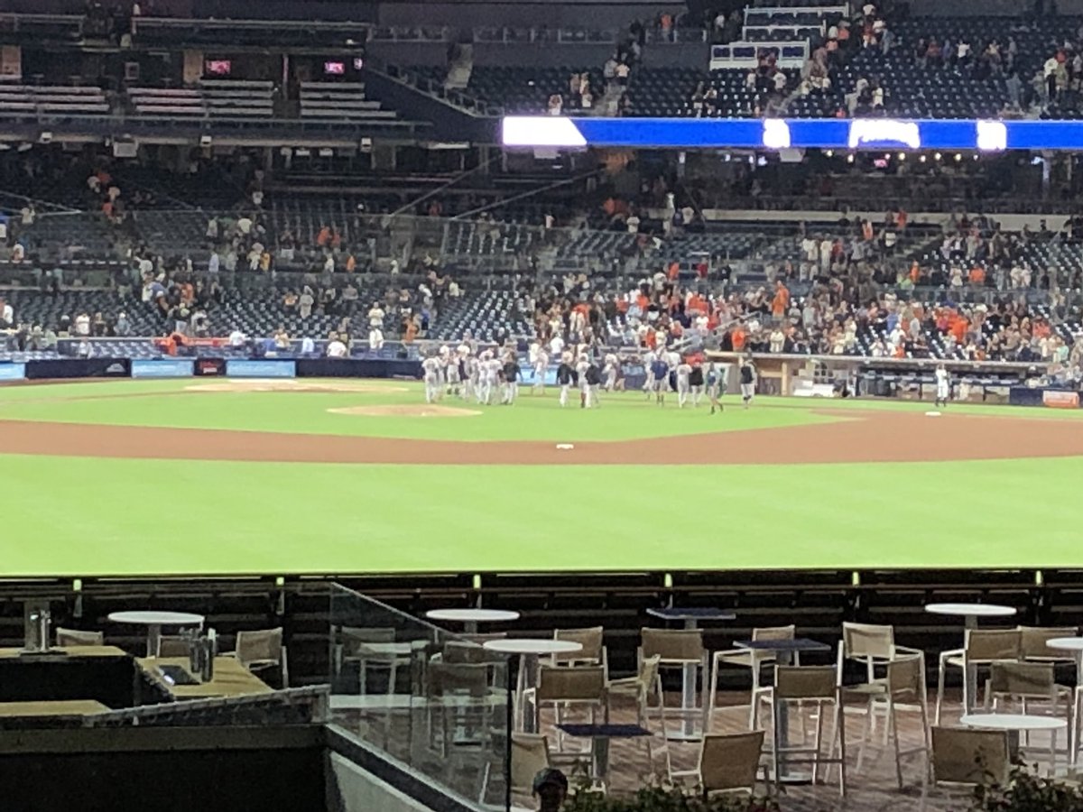 tagger12's tweet image. Nice job #SFGiants — Mini sweep tomorrow.