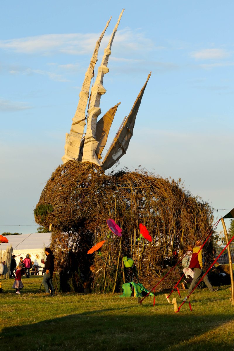 FolkEast's tweet photo. There are day tickets, weekend tickets, single night and weekend camping tickets available to buy online at https://t.co/82kS7kw49R If you haven't got yours yet, better get a wriggle on, there's only a few weeks to go! #Festival #Folk #Suffolk #GlemhamHall #CambridgeFolkFestival https://t.co/mOntpPeaGx