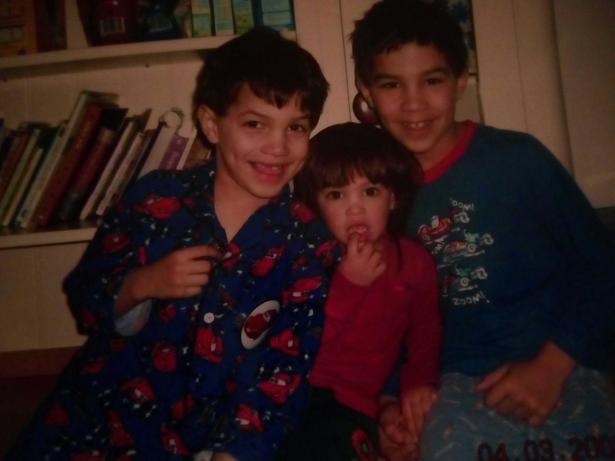 Chez_Em's tweet image. I found this of my nephews and niece. More than a decade again. #WhereDidAllTheTimeGo