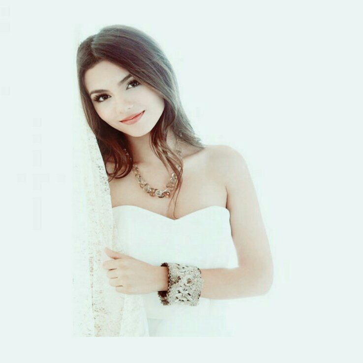 CGSalinaG's tweet photo. #FlawlessMiracle https://t.co/WSCeJBp4YT