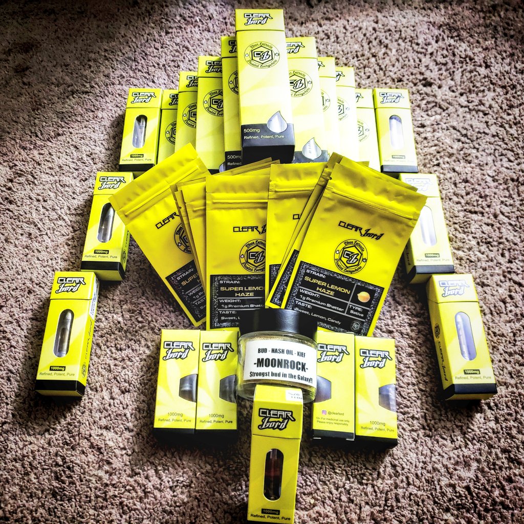 KennethBosak's tweet photo. My SPONSORS @VAPEClearLord just dropped this on my lap, so while I'm at @qwebecexpo if anyone on the @ViceToken team wants to #Toke &amp; Talk #TokenizationOfThings DM me. I'm at the @NovotelMontreal ❌❌❌ #VIT https://t.co/J5dxKAVL2t