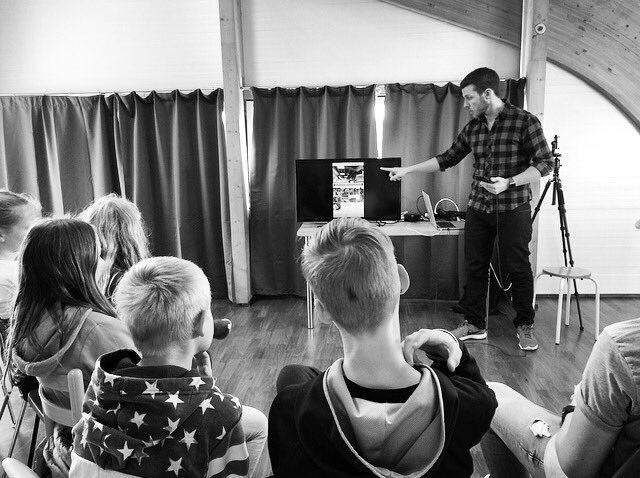 simplelifep's tweet photo. En route back to London after a great week in #Iceland at #Elduríhúnaþingi - takk fyrir okkur! #filmmaking #culturefestival #filmstigen #workshop #icelandicfilm https://t.co/sd64ZdKJ6i