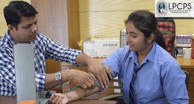 LPCPS_Int's tweet photo. Blood Donation Camp set up by the students of LPCPS. We not only prepare the students for their bright future but also guide them to be the real heroes of our Nation.
.
.
#internationalstudies #higherstudies #graduation #studyabroad #LPCPS #educationinindia 
#admissionsopen https://t.co/GxfgWO2GJU