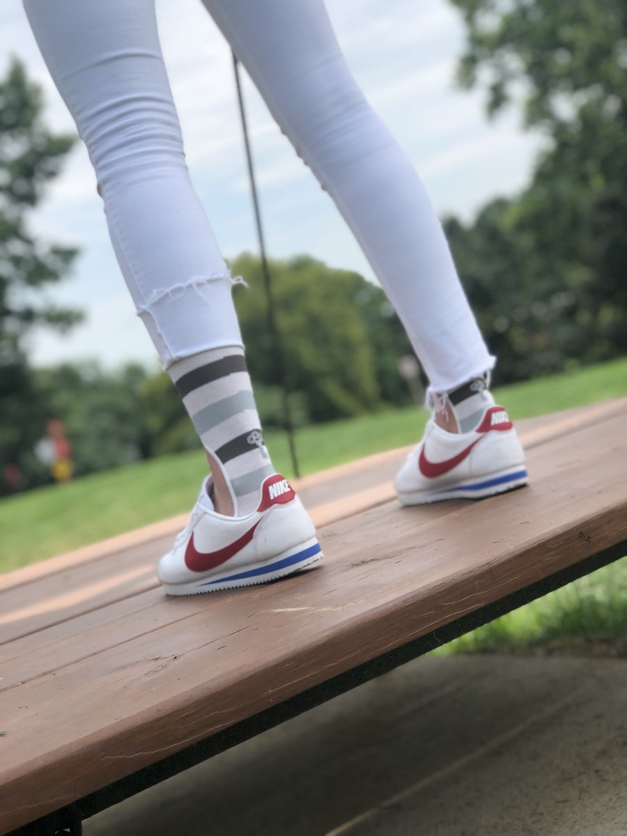 keysocks's tweet photo. Keysocks #photoshoot @cincyartmuseum #weekendsocks #lowkeys #socks #noshows 🗝❤️ https://t.co/3zyZWWjj1X